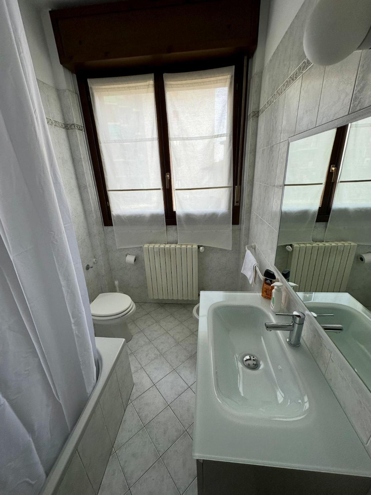 King Apartment Milano Bocconi Buitenkant foto